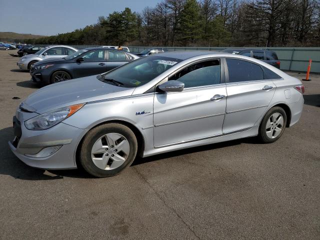 Image 1 of 2012 HYUNDAI SONATA HYBRID 2012 with VIN KMHEC4A46CA045217