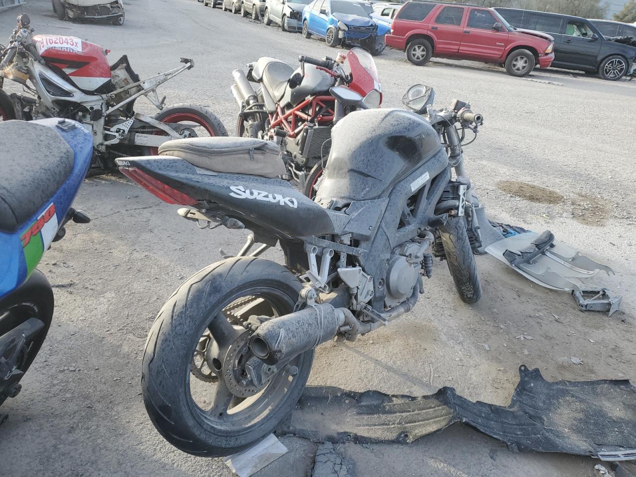 Obraz 3 z 2006 SUZUKI SV650  2006 z VIN JS1VP53A662103787