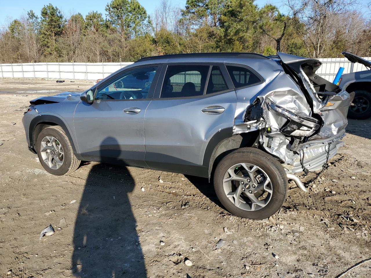 Image 2 of 2024 CHEVROLET TRAX 1LT 2024 with VIN KL77LHE22RC090470