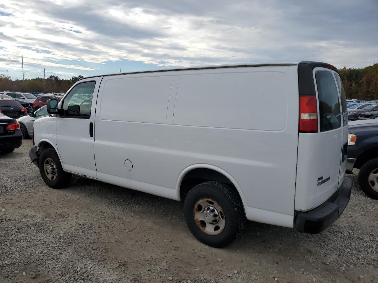 Изображение 2 2012 CHEVROLET EXPRESS G2500  2012 с VIN 1GCWGFCA1C1102578