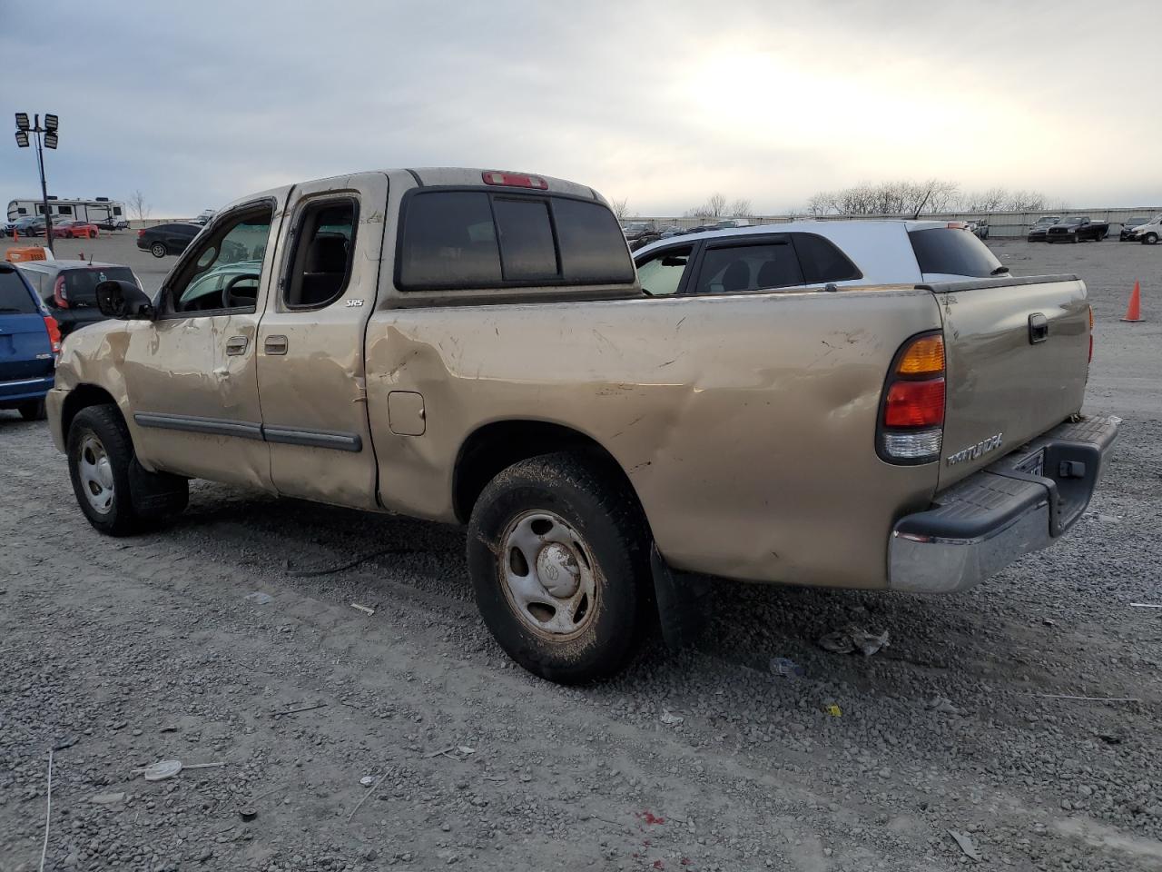 Image 2 of 2003 TOYOTA TUNDRA ACCESS CAB SR5 2003 with VIN 5TBRN341X3S408139