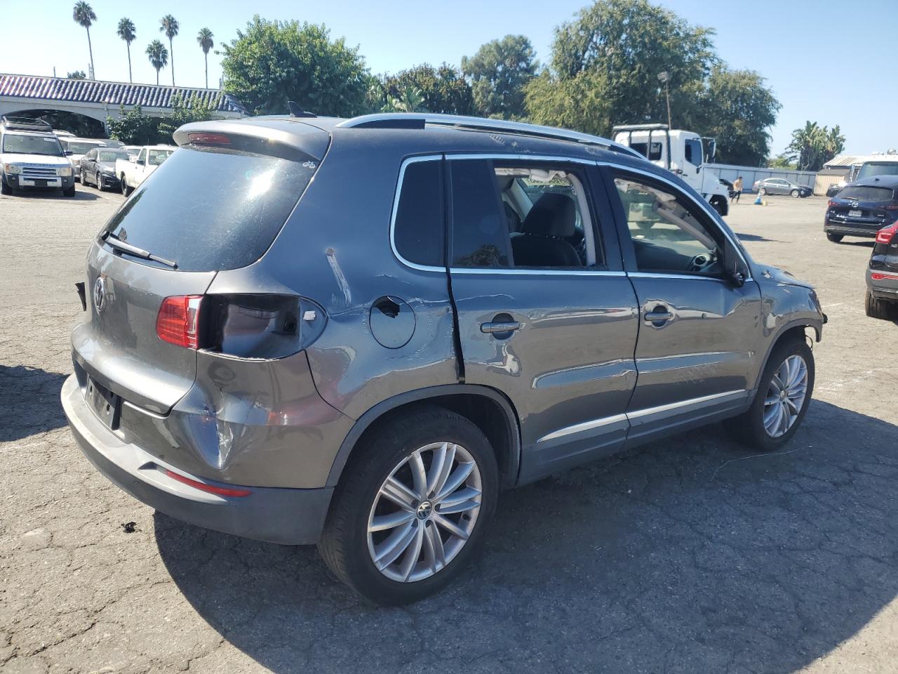 Image 3 of 2012 VOLKSWAGEN TIGUAN S 2012 with VIN WVGAV7AX0CW001723