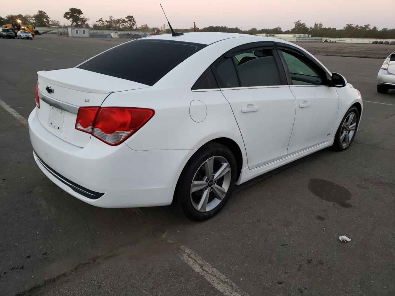 Obraz 3 z 2014 CHEVROLET CRUZE LT 2014 z VIN 1G1PE5SB0E7319062
