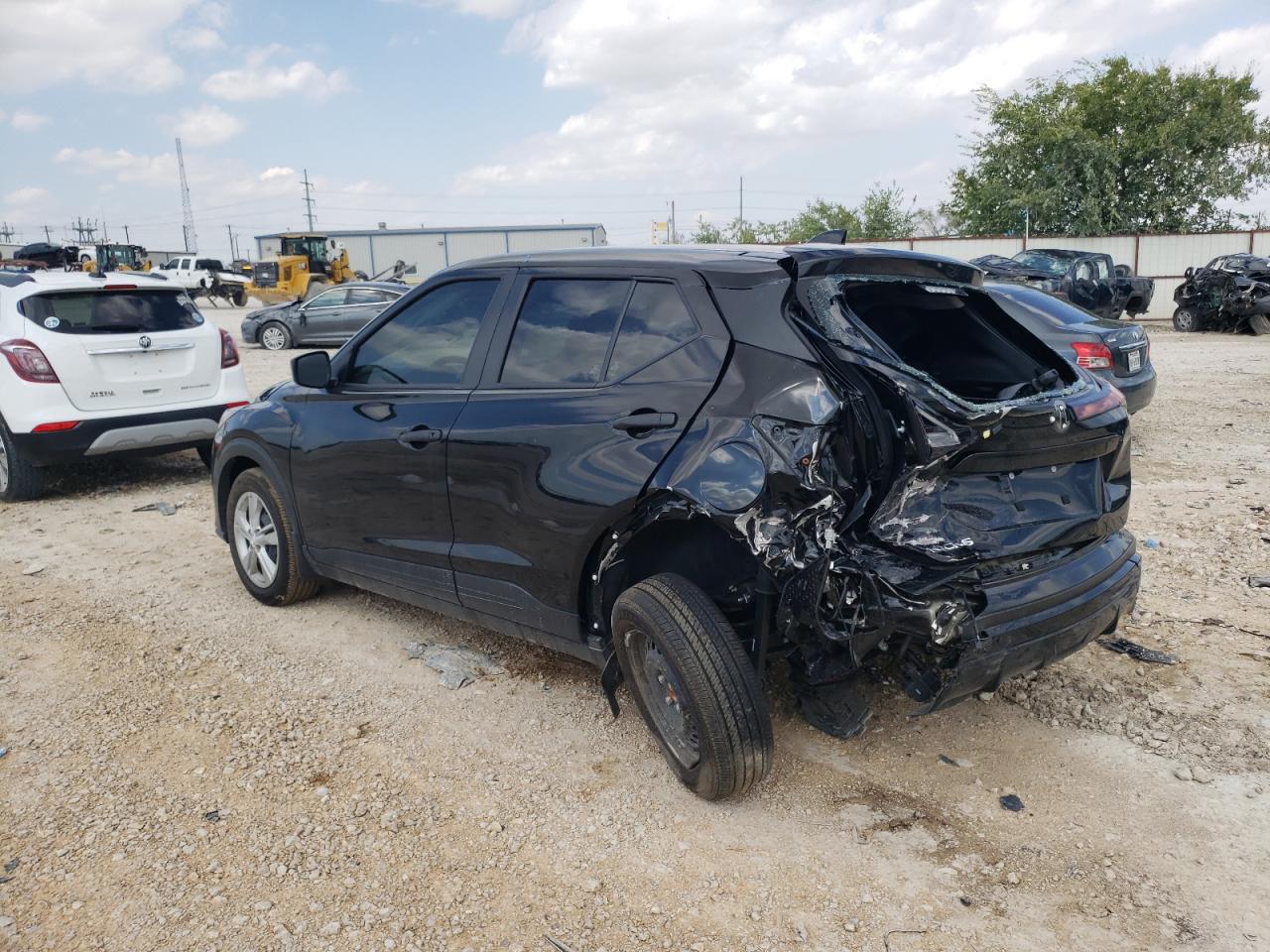 Obraz 2 z 2023 NISSAN KICKS S 2023 z VIN 3N1CP5BV7PL515379