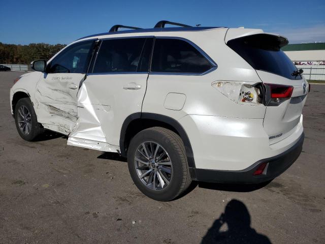 Image 2 of 2019 TOYOTA HIGHLANDER SE 2019 with VIN 5TDJZRFH3KS626301