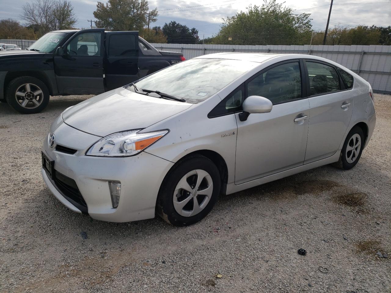 Image 1 of 2015 TOYOTA PRIUS  2015 with VIN JTDKN3DU5F0482384