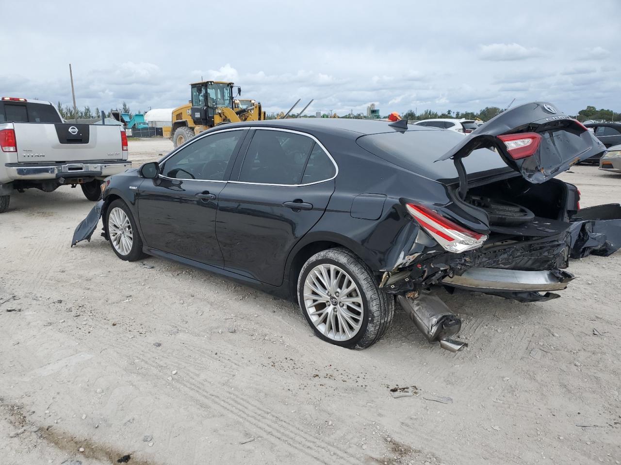 Изображение 2 2019 TOYOTA CAMRY HYBRID 2019 с VIN 4T1B21HKXKU517618