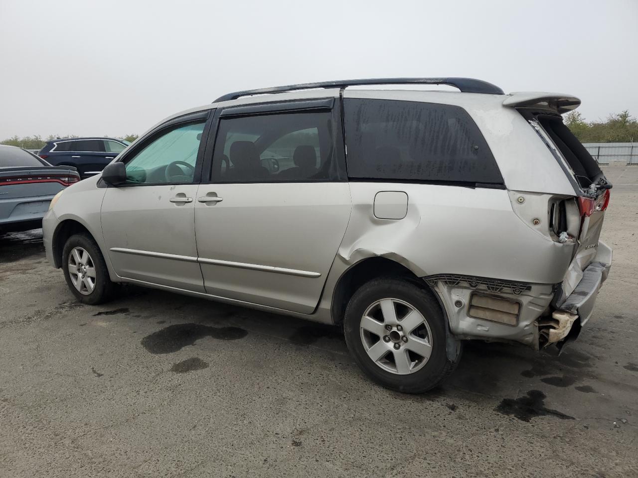Image 2 of 2005 TOYOTA SIENNA CE 2005 with VIN 5TDZA23CX5S283940