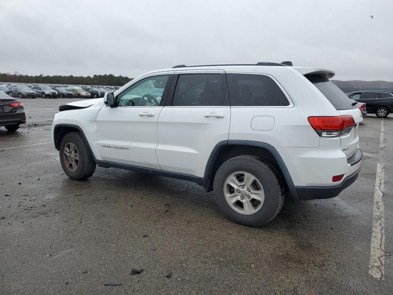 Image 2 of 2014 JEEP GRAND CHEROKEE LAREDO 2014 with VIN 1C4RJFAG9EC183973