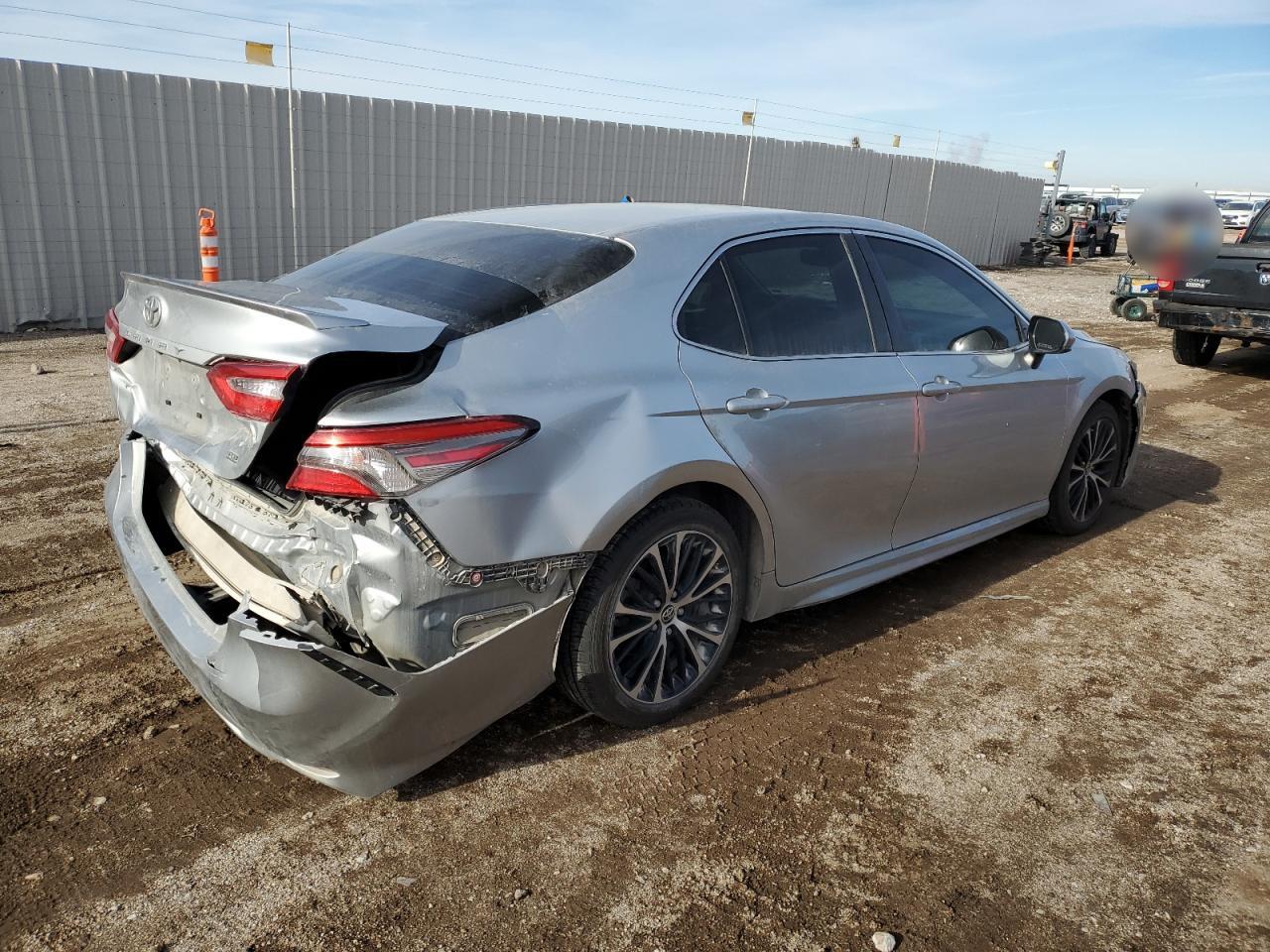 Изображение 3 2018 TOYOTA CAMRY L 2018 с VIN JTNB11HKXJ3024318