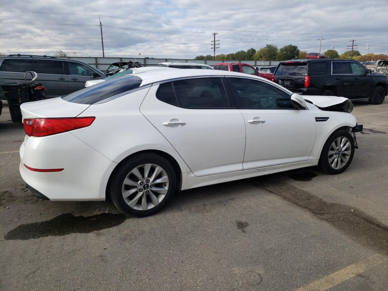 Image 3 of 2015 KIA OPTIMA LX 2015 with VIN KNAGM4A76F5659392