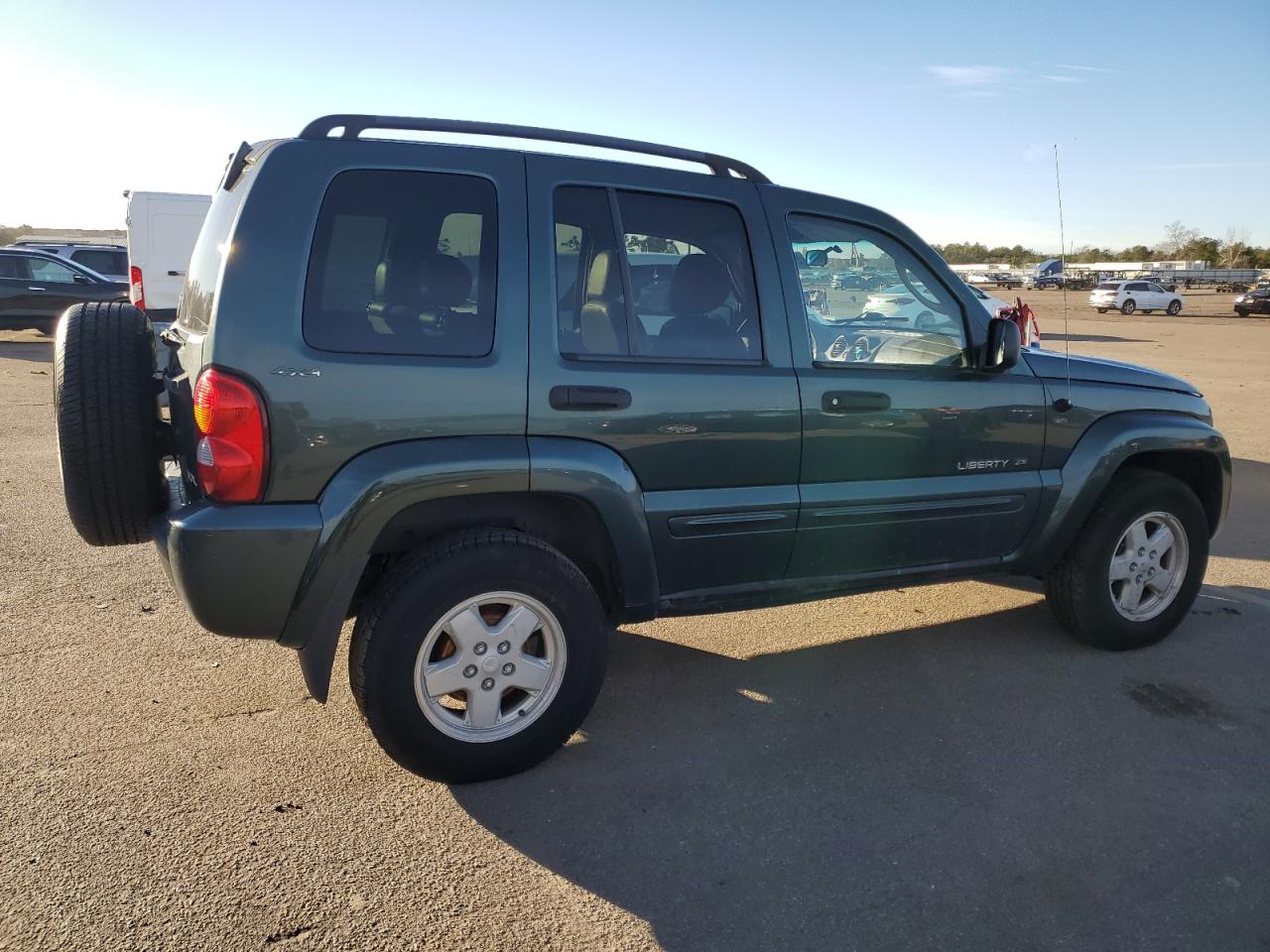 Image 3 of 2002 JEEP LIBERTY LIMITED 2002 with VIN 1J4GL58K62W155784