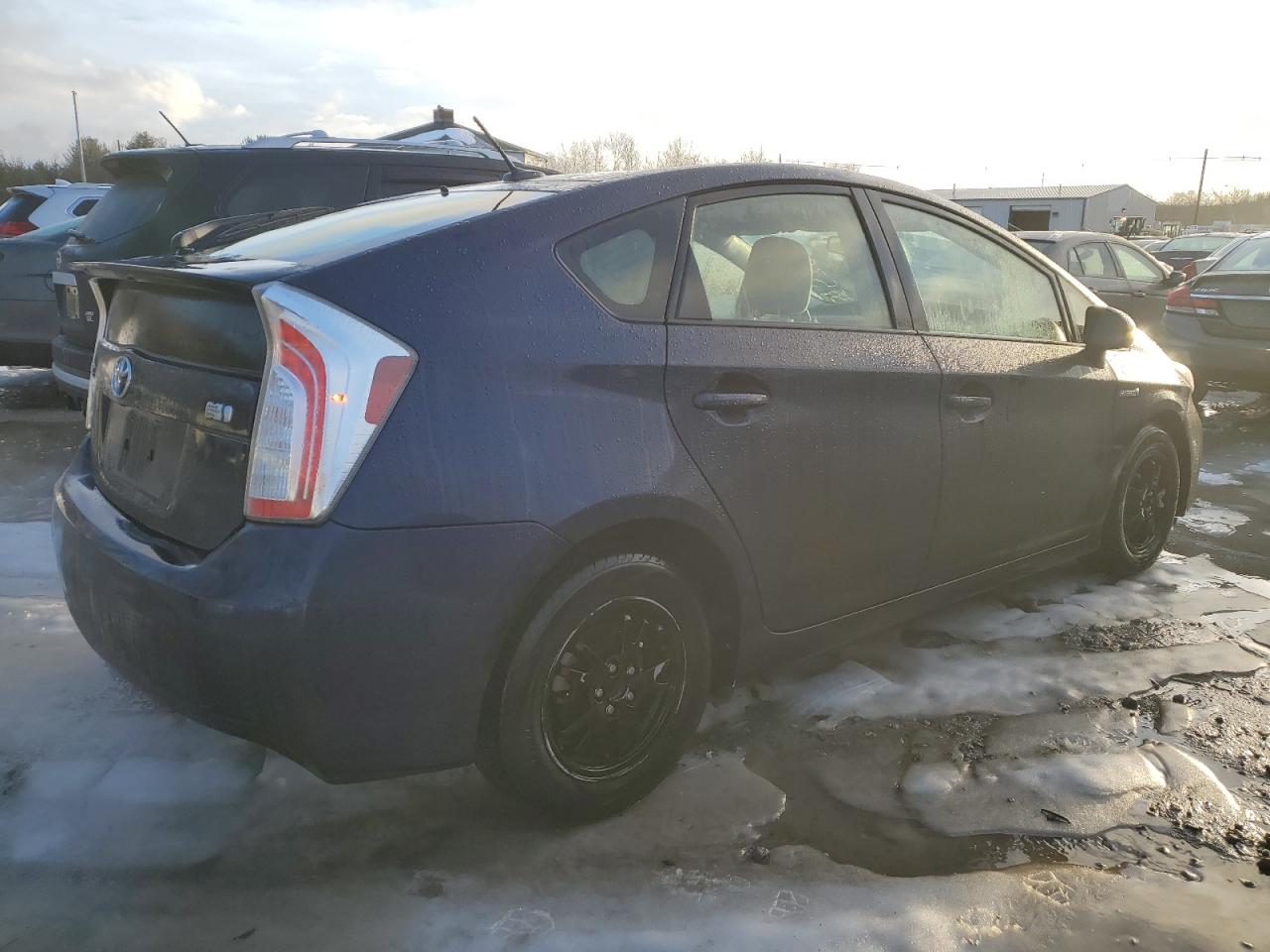 Image 3 of 2013 TOYOTA PRIUS  2013 with VIN JTDKN3DU0D1723940