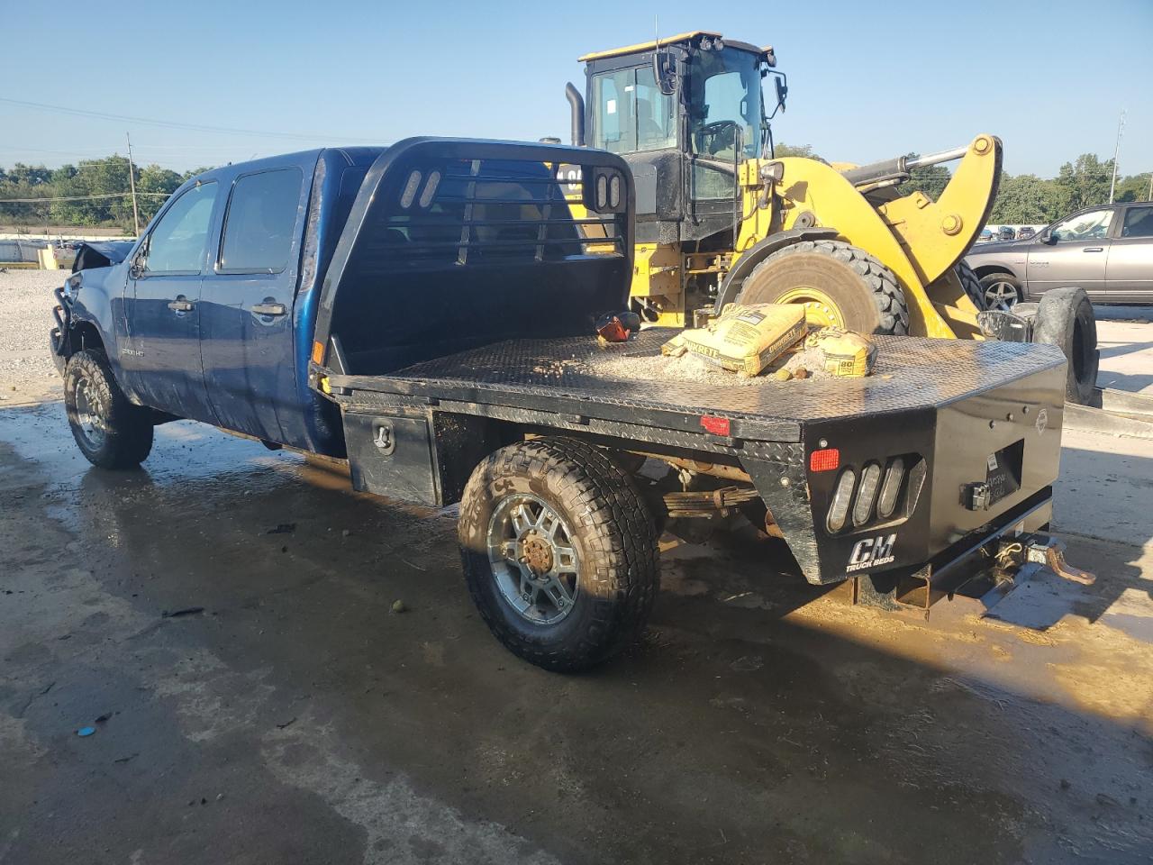 Image 2 of 2013 GMC SIERRA K2500 SLE 2013 with VIN 1GT120CG5DF231325