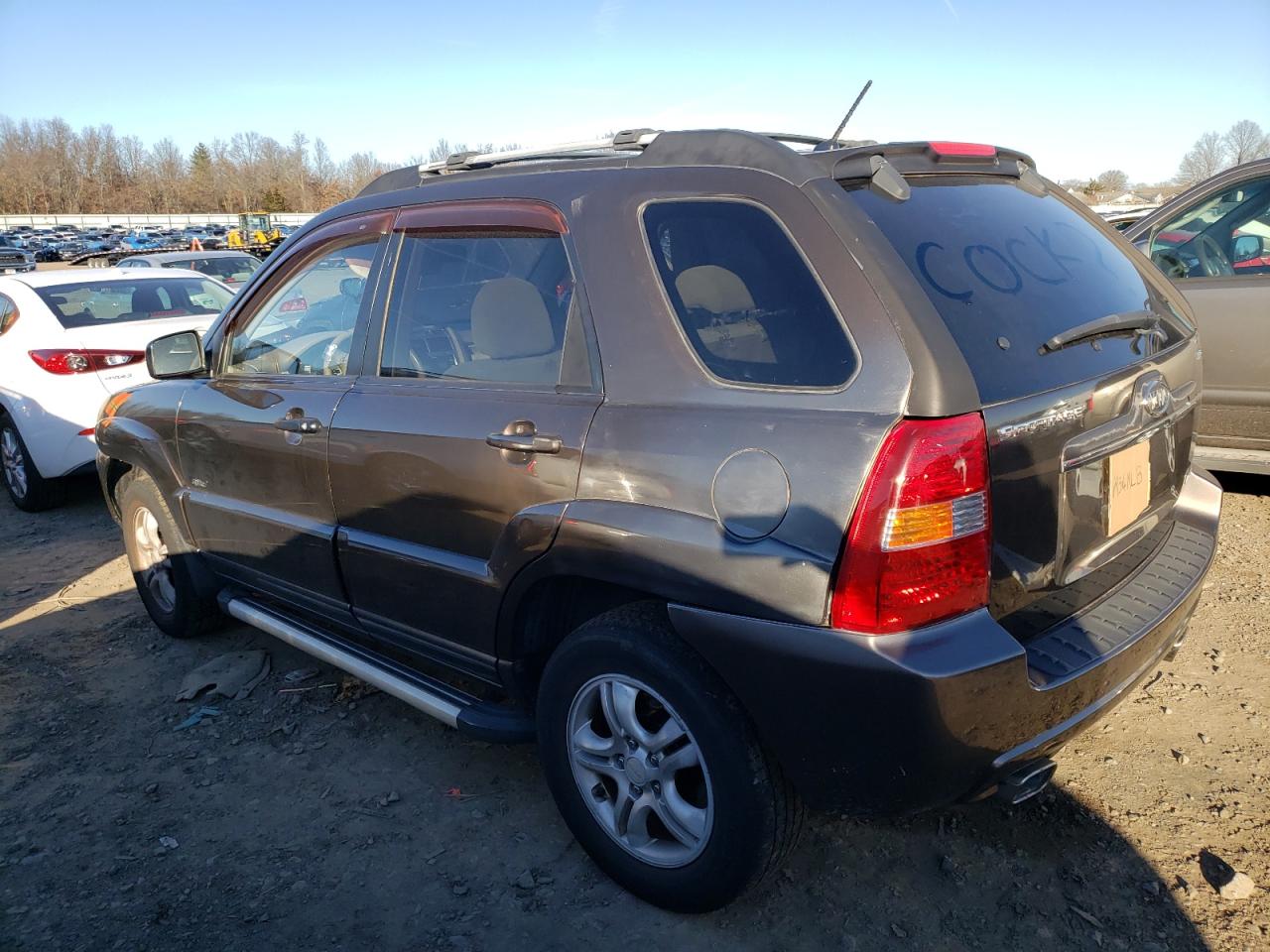 Image 2 of 2007 KIA SPORTAGE EX 2007 with VIN KNDJE723477387725