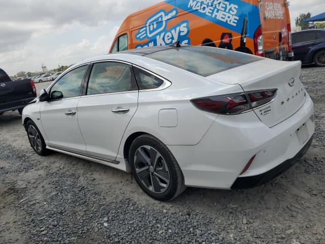 Image 2 of 2018 HYUNDAI SONATA HYBRID 2018 with VIN KMHE34L35JA078842