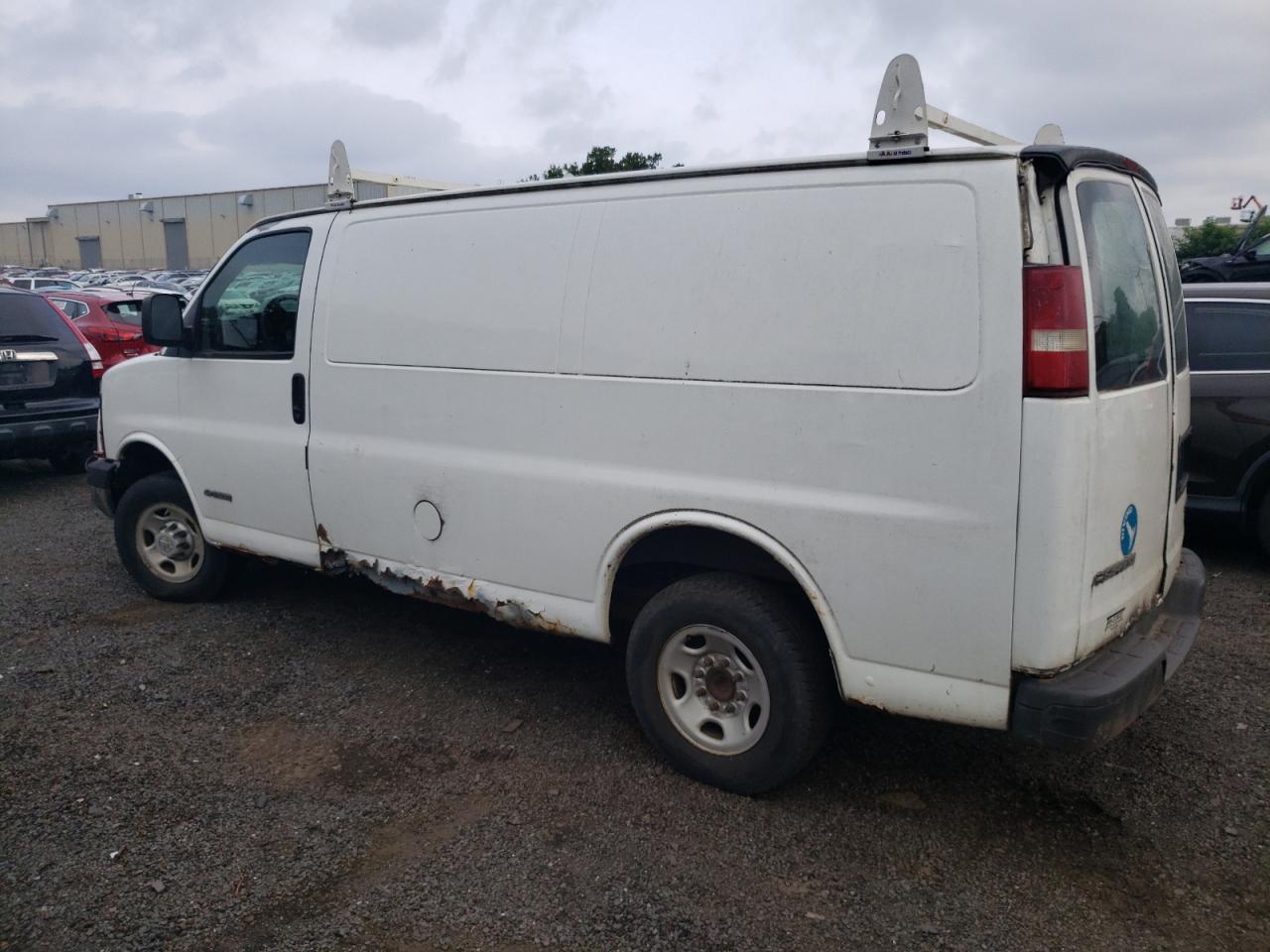 Image 2 of 2005 CHEVROLET EXPRESS G2500  2005 with VIN 1GCGG25V451103501