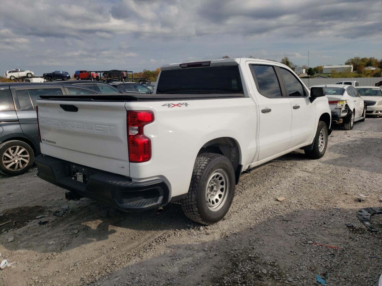Obraz 3 z 2021 CHEVROLET SILVERADO K1500 2021 z VIN 3GCUYAEF8MG122829