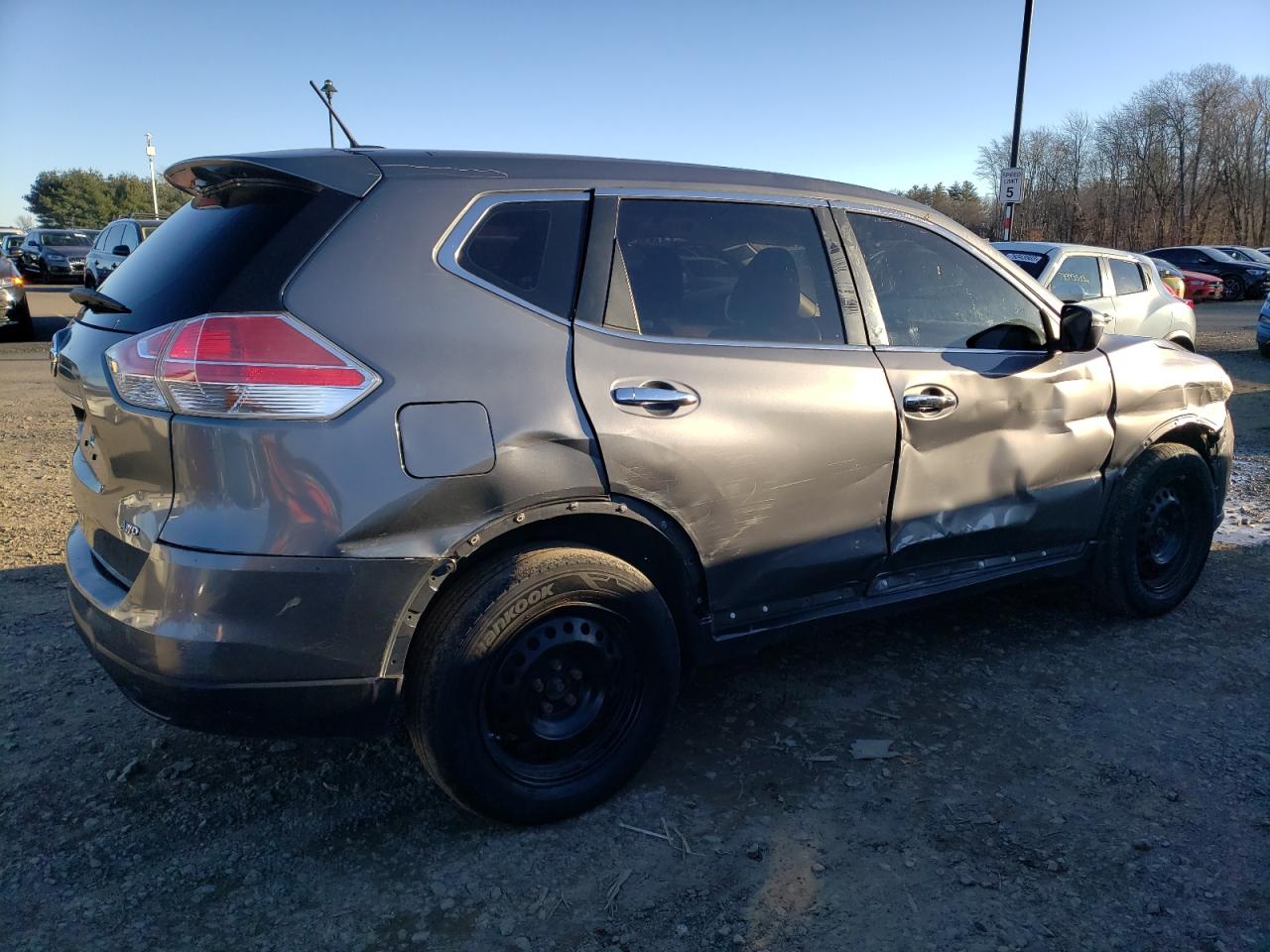 Image 3 of 2015 NISSAN ROGUE S 2015 with VIN KNMAT2MV2FP542133