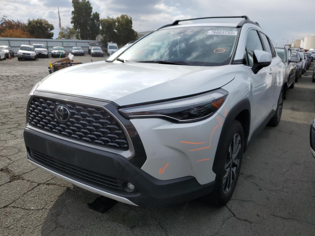 Изображение 1 2022 TOYOTA COROLLA CROSS XLE 2022 с VIN 7MUDAAAG1NV032059