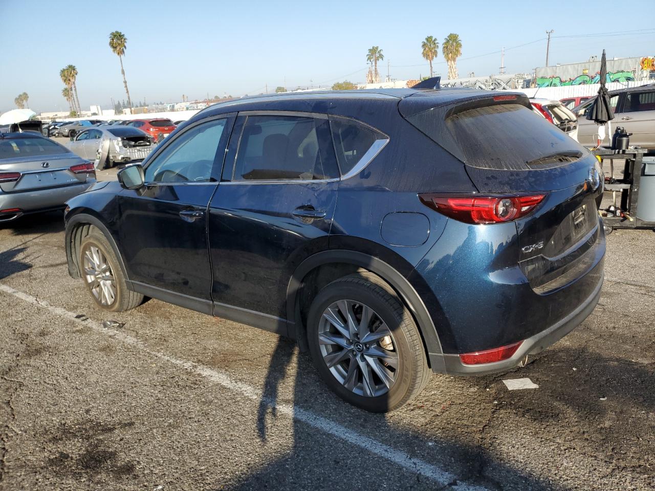 Image 2 of 2020 MAZDA CX-5 GRAND TOURING 2020 with VIN JM3KFADM3L0839534