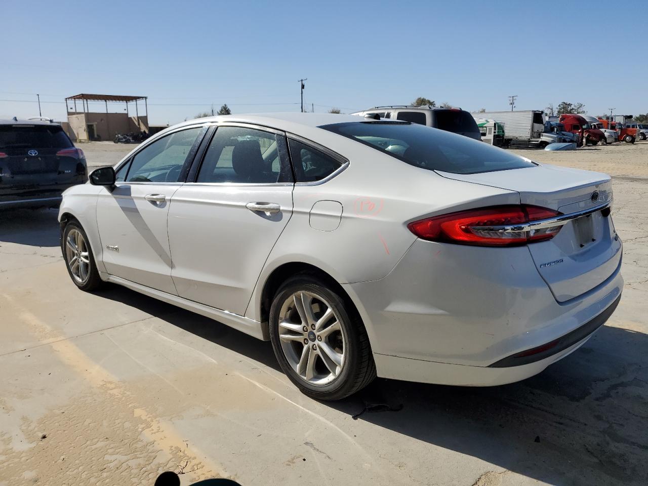 Obraz 2 z 2018 FORD FUSION SE HYBRID 2018 z VIN 3FA6P0LU3JR132424