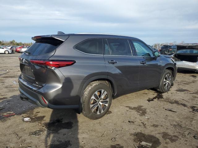 Obraz 3 z 2022 TOYOTA HIGHLANDER XLE 2022 z VIN 5TDHZRBH0NS191472