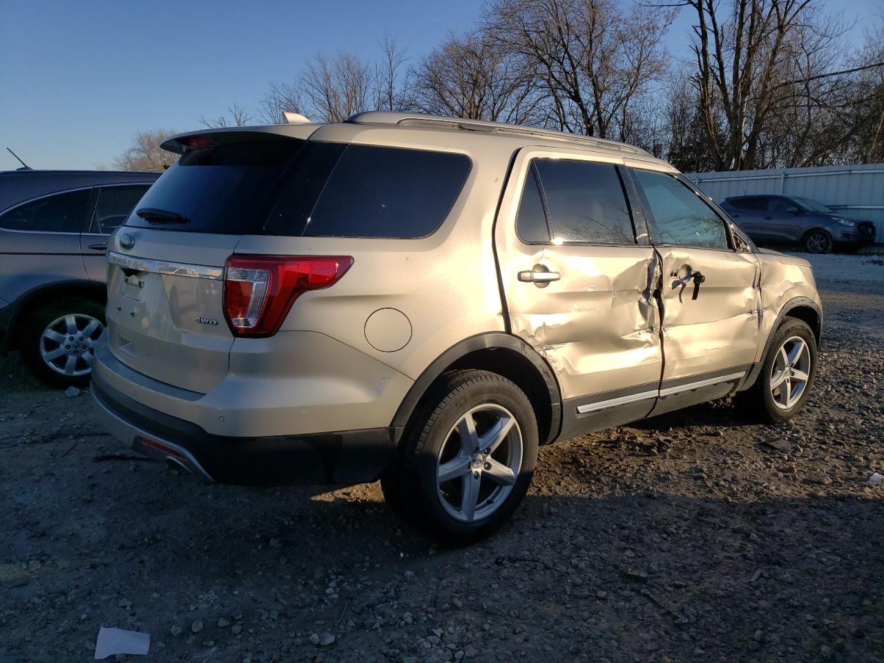 Obraz 3 z 2017 FORD EXPLORER XLT 2017 z VIN 1FM5K8D84HGE20552