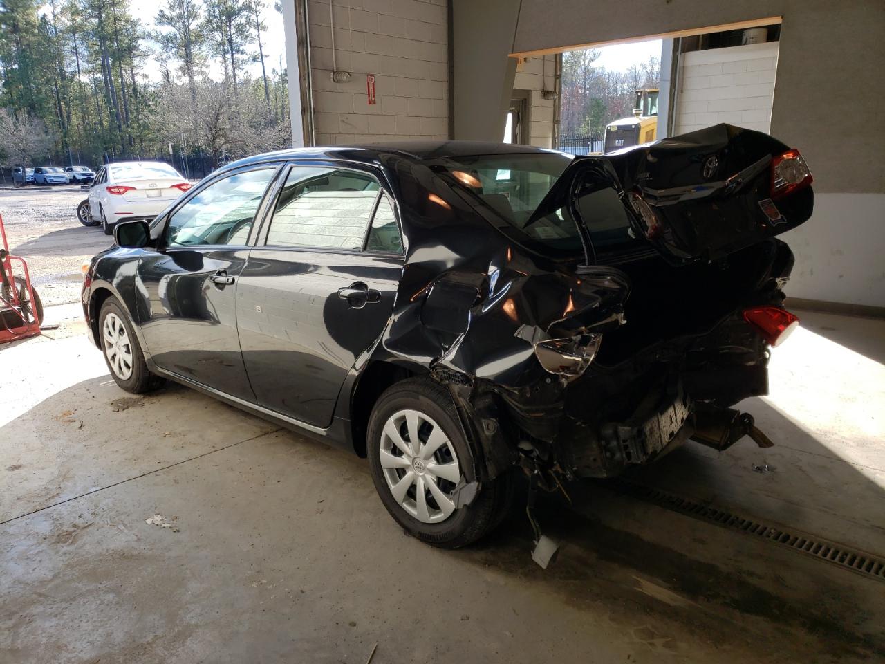 Изображение 2 2013 TOYOTA COROLLA BASE 2013 с VIN 5YFBU4EE9DP175819