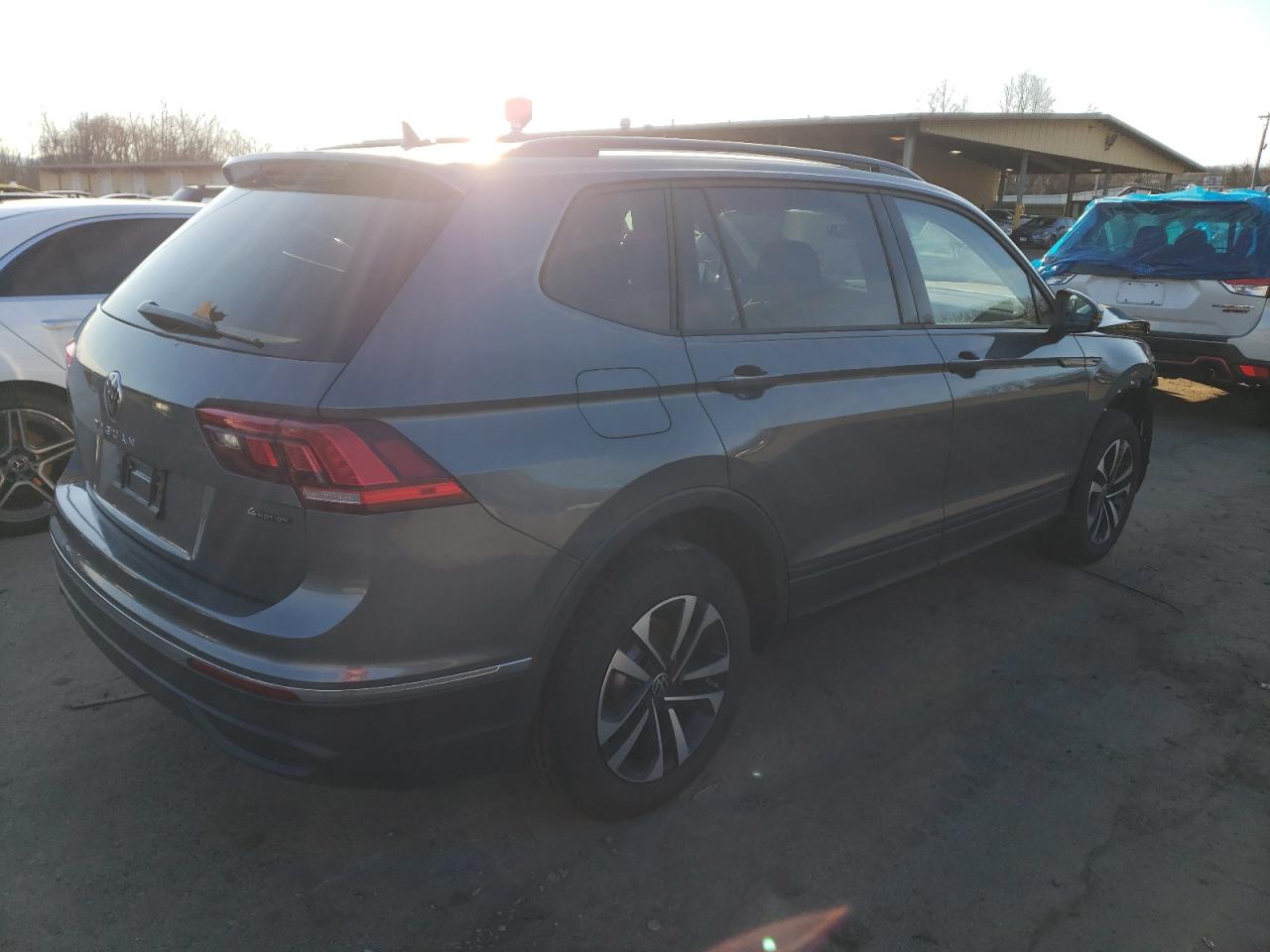 Изображение 3 2023 VOLKSWAGEN TIGUAN S 2023 с VIN 3VVFB7AX9PM112703