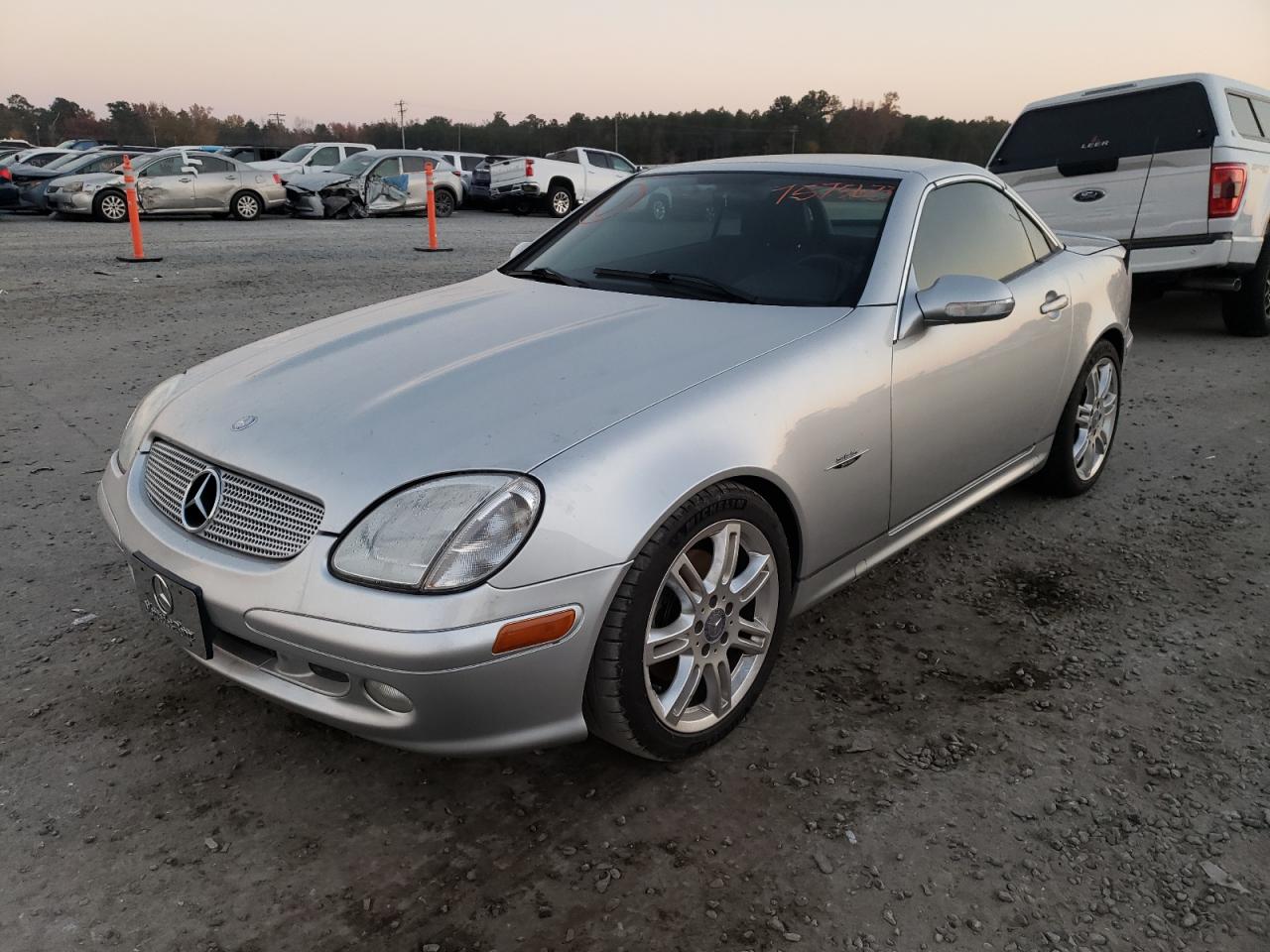 Obraz 1 z 2004 MERCEDES-BENZ SLK 320 2004 z VIN WDBKK65F14F307746