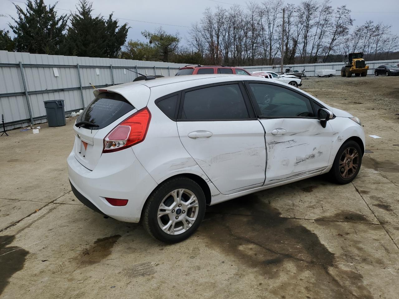 Изображение 3 2015 FORD FIESTA SE 2015 с VIN 3FADP4EJ4FM153367
