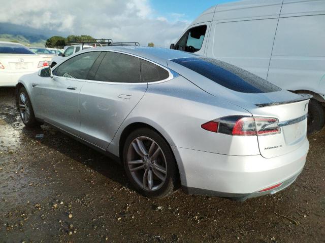 Изображение 2 2013 TESLA MODEL S  2013 с VIN 5YJSA1CG2DFP07533