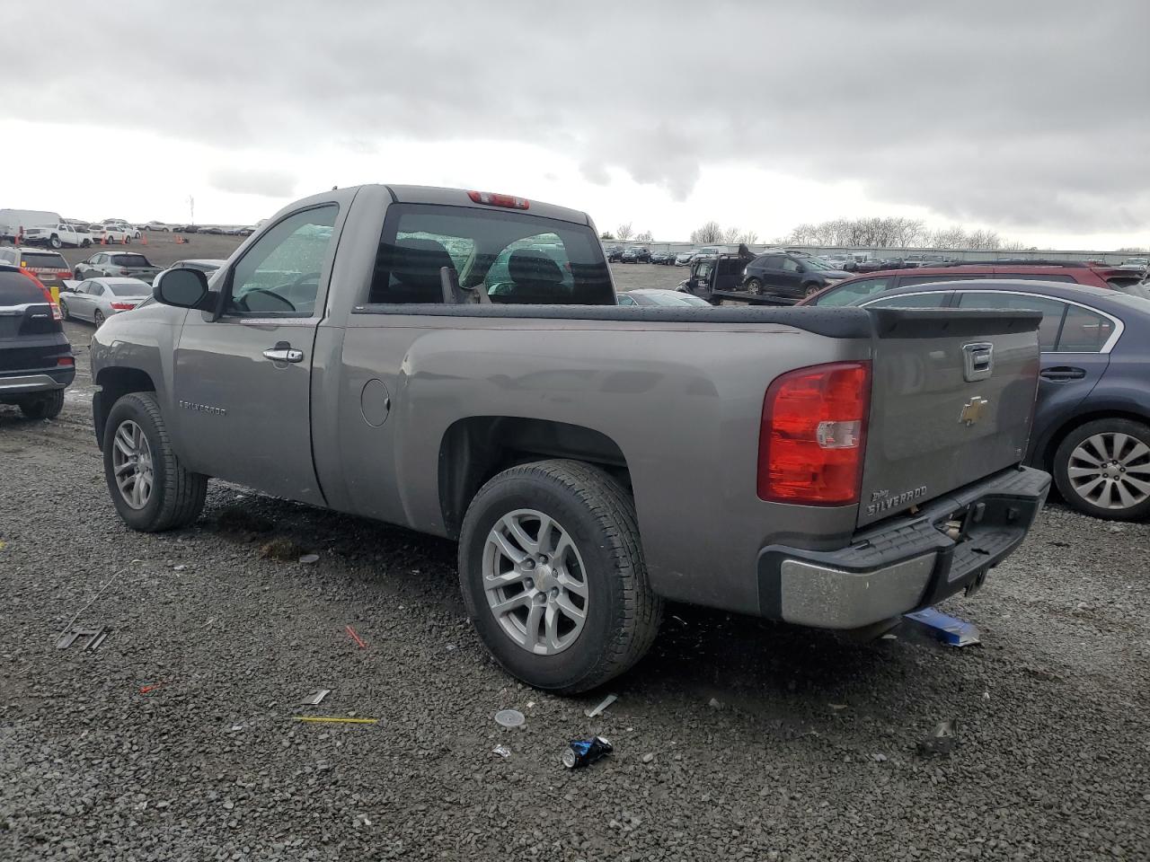 Image 2 of 2007 CHEVROLET SILVERADO C1500 2007 with VIN 1GCEC14C37Z605823