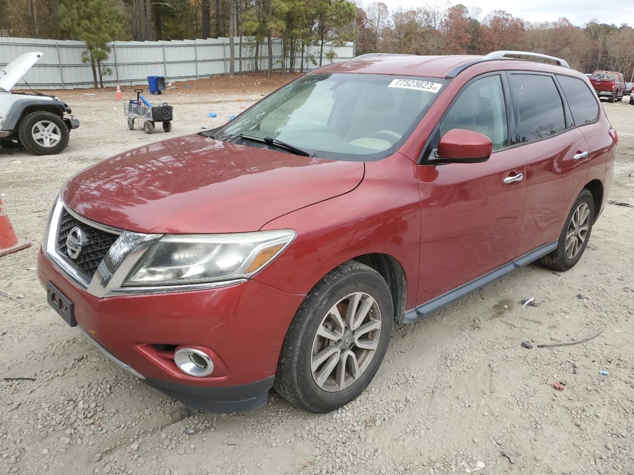 Image 1 of 2015 NISSAN PATHFINDER S 2015 with VIN 5N1AR2MN6FC689475