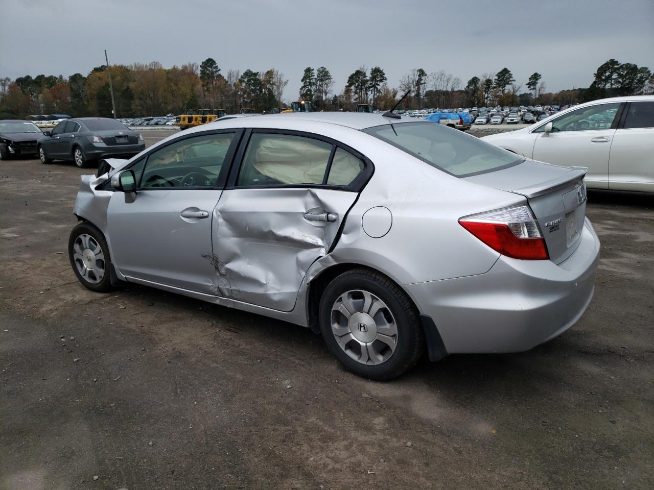 Image 2 of 2012 HONDA CIVIC HYBRID L 2012 with VIN JHMFB4F31CS008063