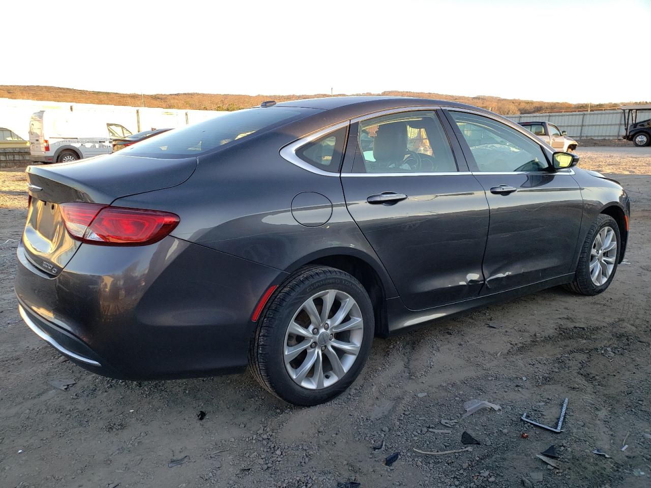 Изображение 3 2015 CHRYSLER 200 C 2015 с VIN 1C3CCCCB6FN549382