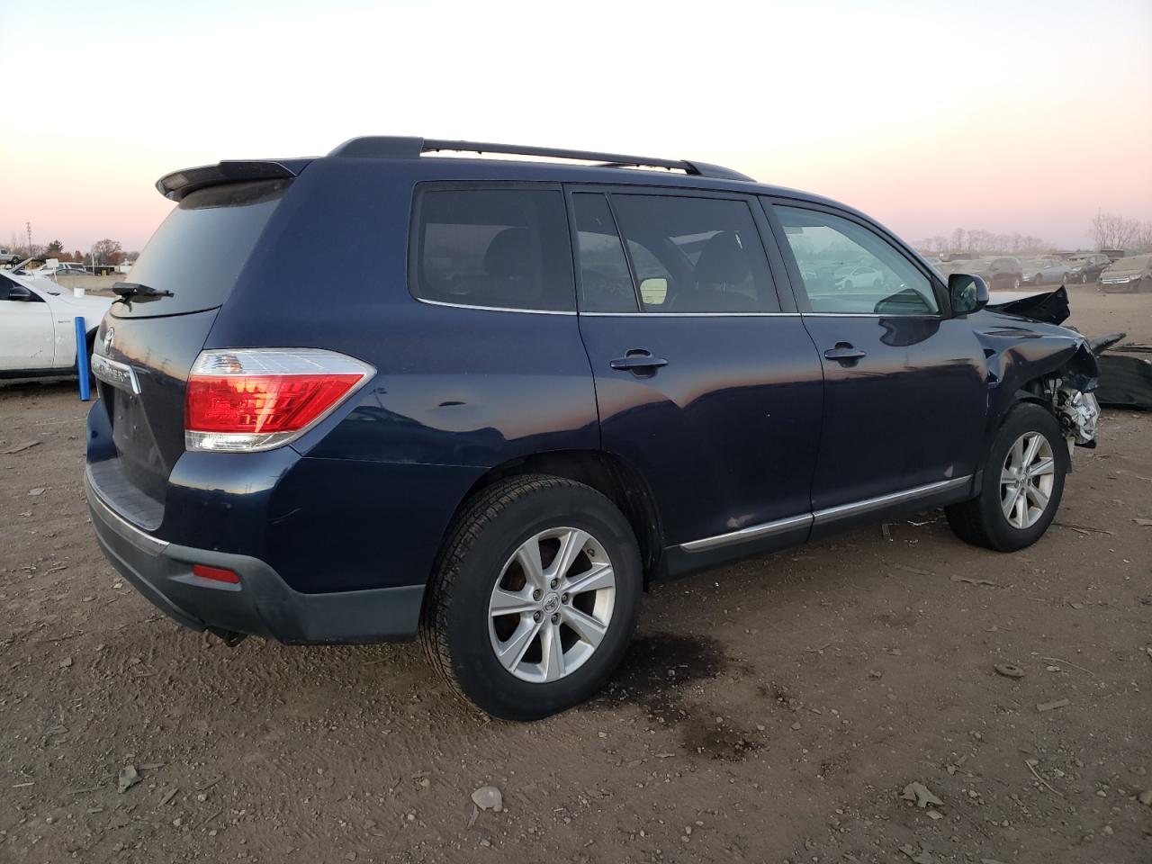 Obraz 3 z 2011 TOYOTA HIGHLANDER BASE 2011 z VIN 5TDZK3EH1BS027676