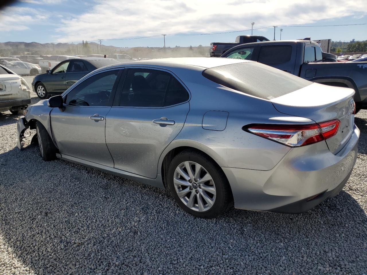 Obraz 2 z 2018 TOYOTA CAMRY L 2018 z VIN 4T1B11HK6JU082579