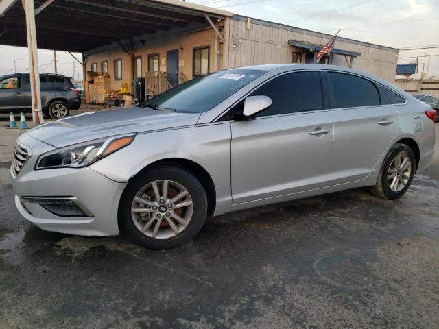 Obraz 1 z 2015 HYUNDAI SONATA SE 2015 z VIN 5NPE24AF0FH088649
