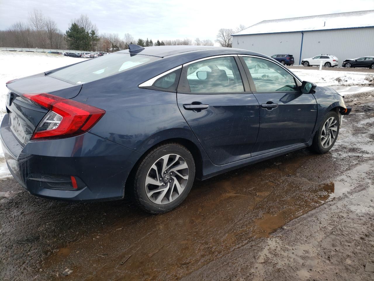 Image 3 of 2018 HONDA CIVIC EX 2018 with VIN 19XFC2F7XJE022467