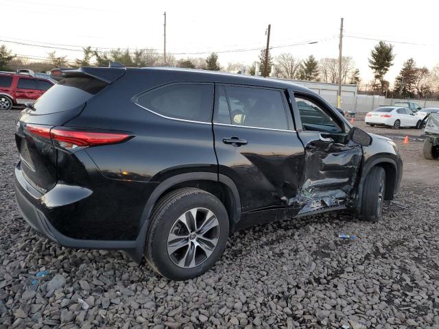 Obraz 3 z 2021 TOYOTA HIGHLANDER XLE 2021 z VIN 5TDGZRBH9MS535990
