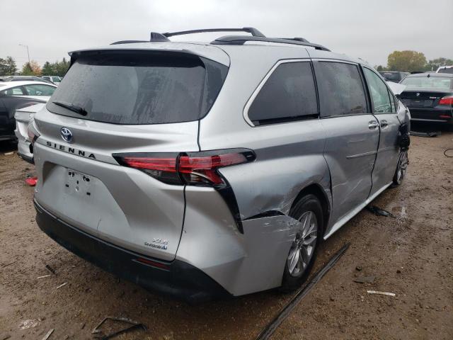 Obraz 3 z 2022 TOYOTA SIENNA XLE 2022 z VIN 5TDJSKFC4NS072531