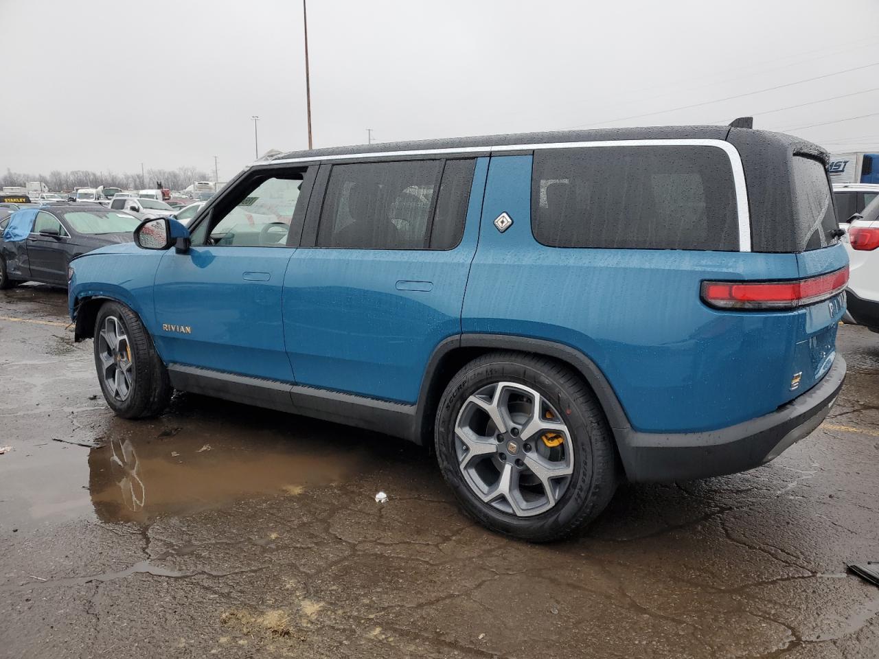 Image 2 of 2023 RIVIAN R1S LAUNCH EDITION 2023 with VIN 7PDSGABL4PN003586