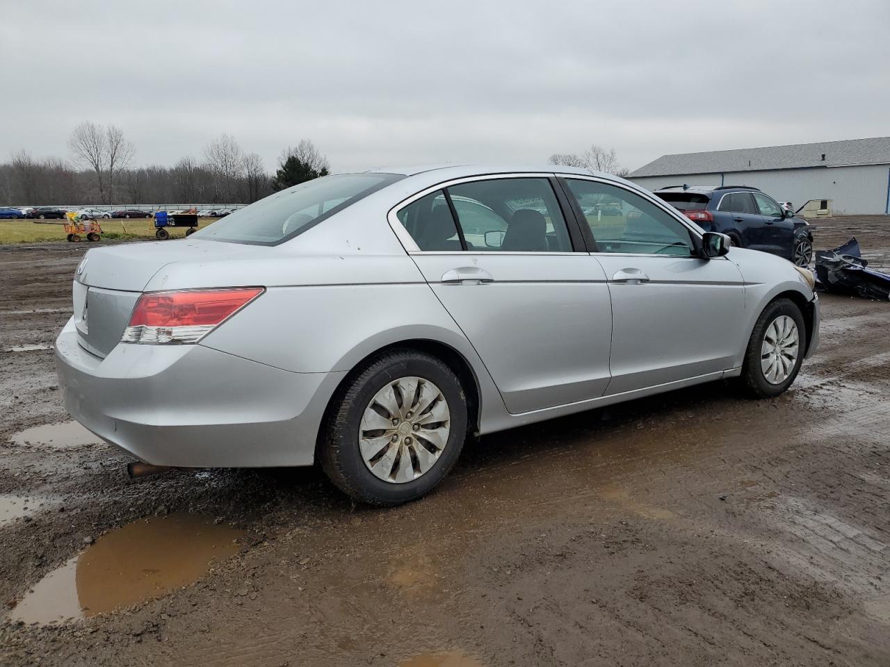 Image 3 of 2009 HONDA ACCORD LX 2009 with VIN 1HGCP26359A183880