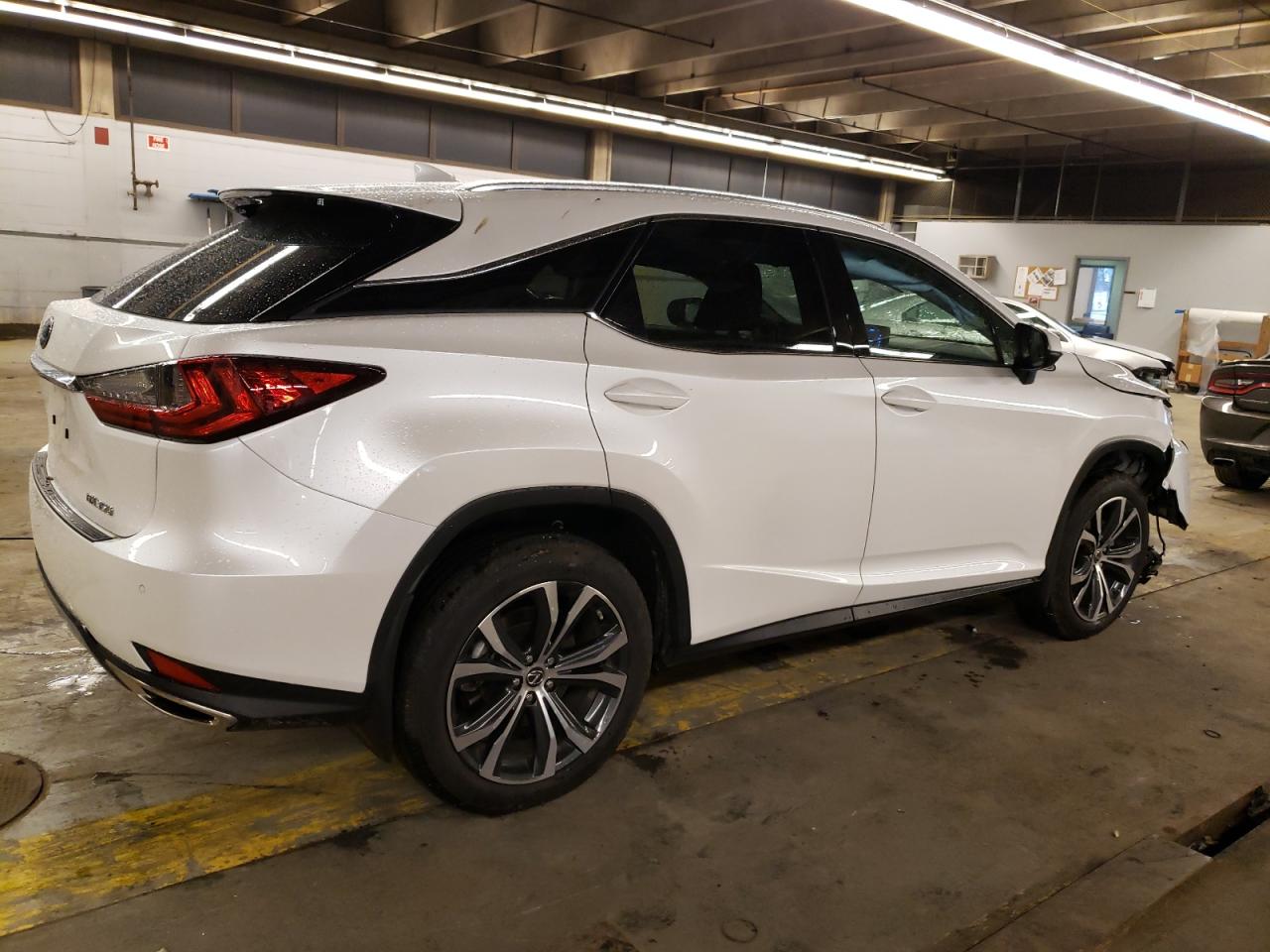 Изображение 3 2022 LEXUS RX 350 2022 с VIN 2T2HZMDA2NC323350
