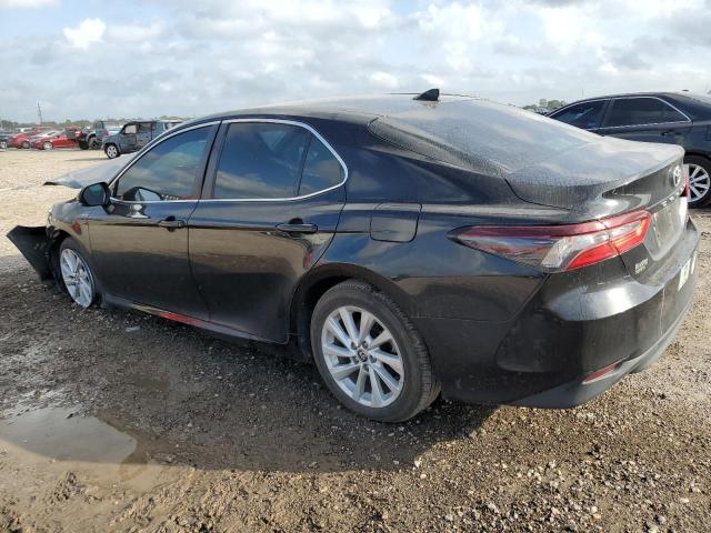 Image 2 of 2022 TOYOTA CAMRY LE 2022 with VIN 4T1C11AK5NU637526