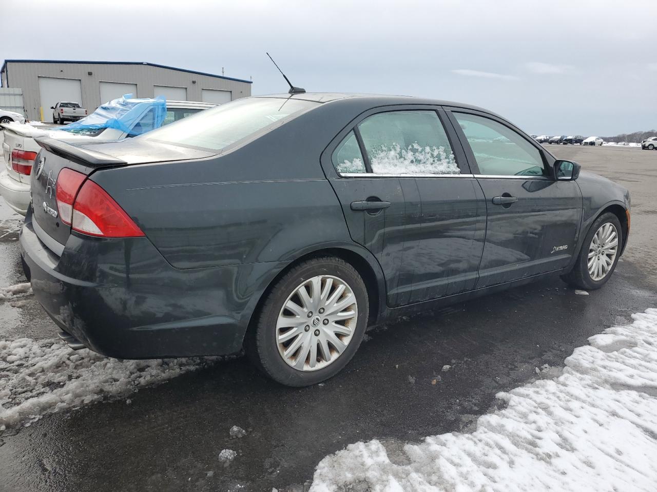 Image 3 of 2010 MERCURY MILAN HYBRID 2010 with VIN 3MEDM0L3XAR638803