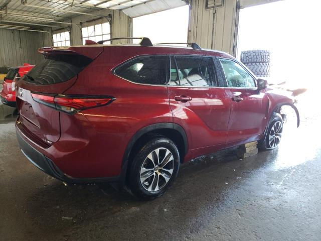 Image 3 of 2022 TOYOTA HIGHLANDER XLE 2022 with VIN 5TDHZRBHXNS589840