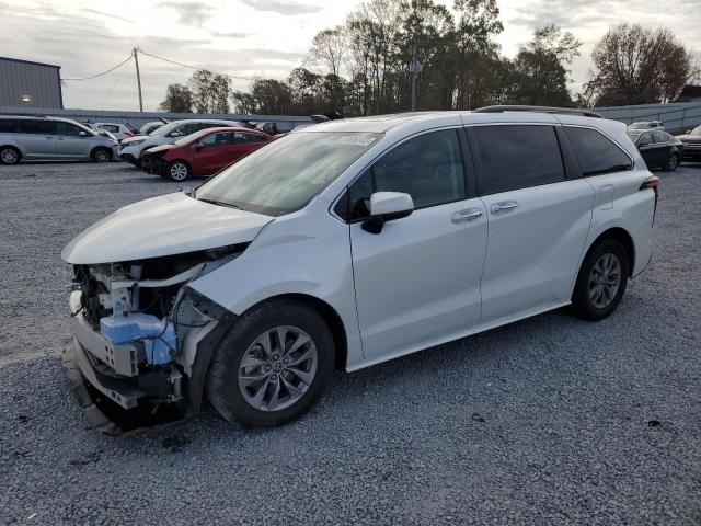 Obraz 1 z 2022 TOYOTA SIENNA XLE 2022 z VIN 5TDYRKEC4NS080799